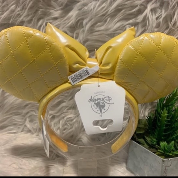 Disney Authentic 2023 Parks Yellow Quilted Minnie Mouse Ears Headband main image 2